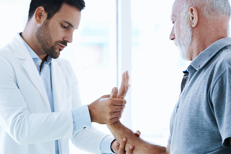 Living with Arthritis: Managing Pain and Staying Active